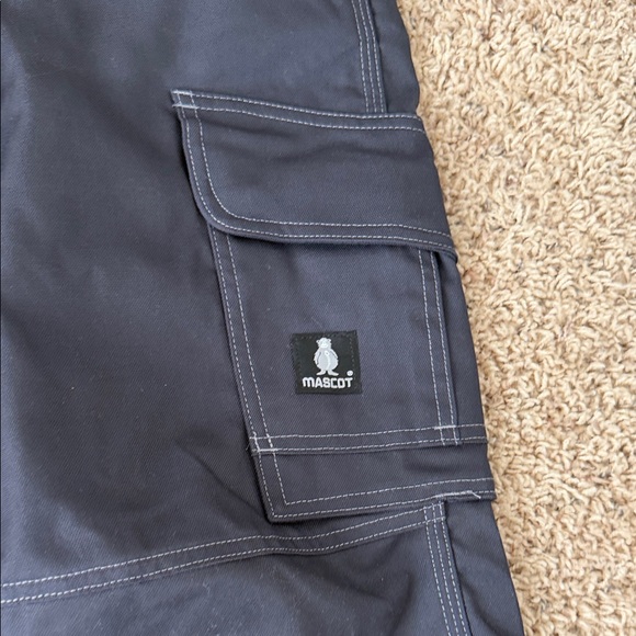 Men's Dark Gray Cargo Pants - Picture 5 of 8